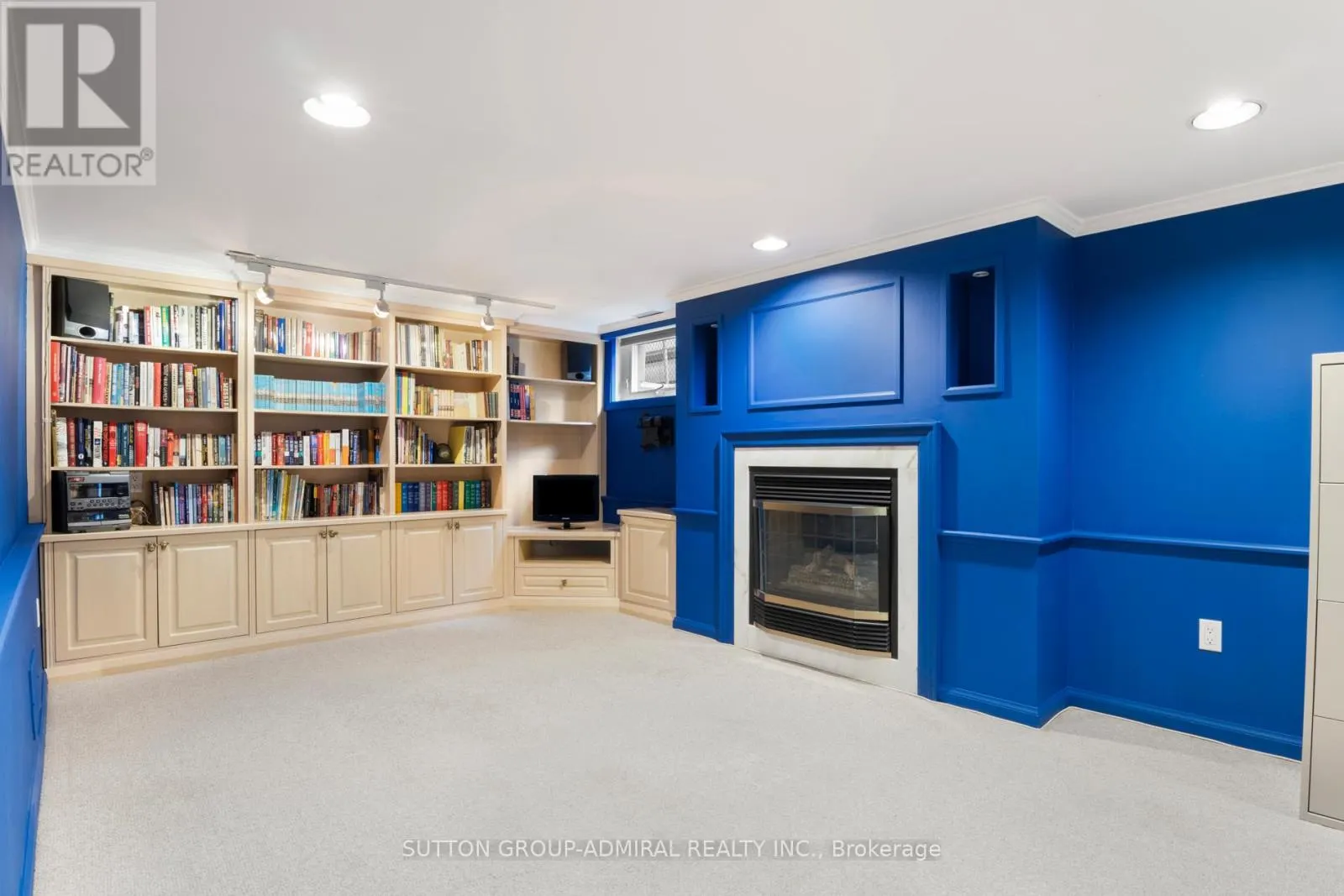 479 HOUNSLOW AVENUE