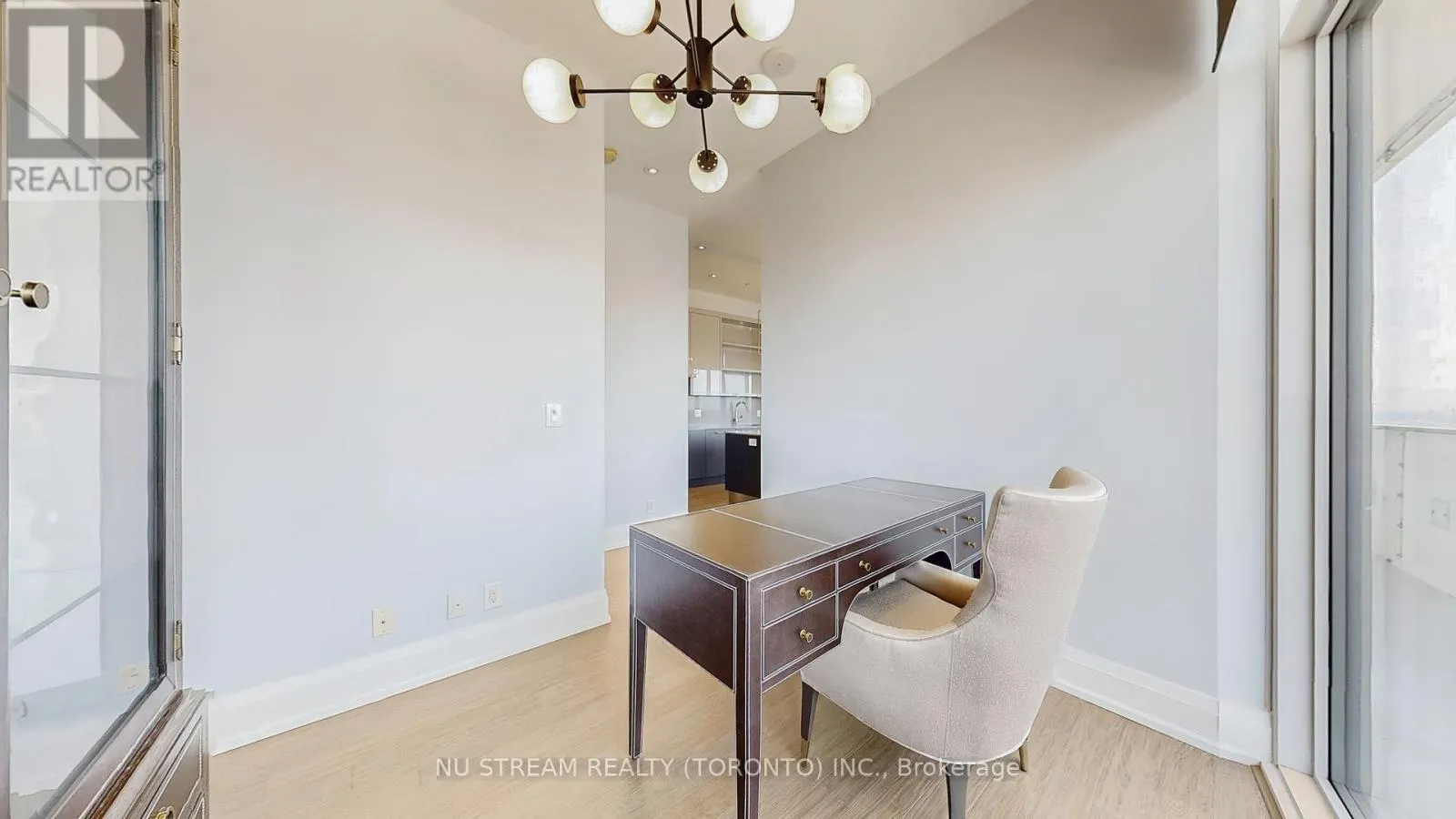 PH101 - 100 HARBOUR STREET