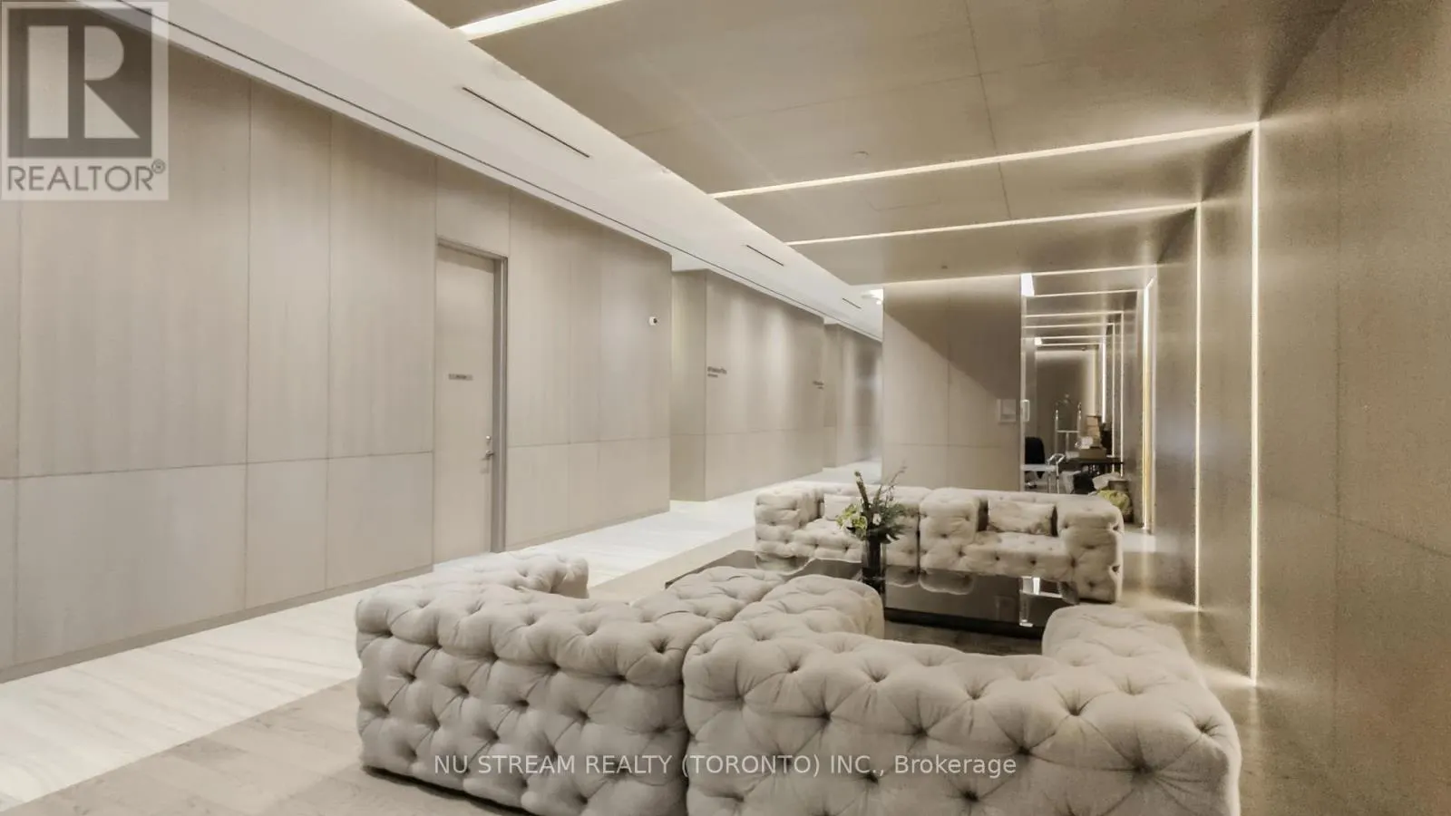 PH101 - 100 HARBOUR STREET