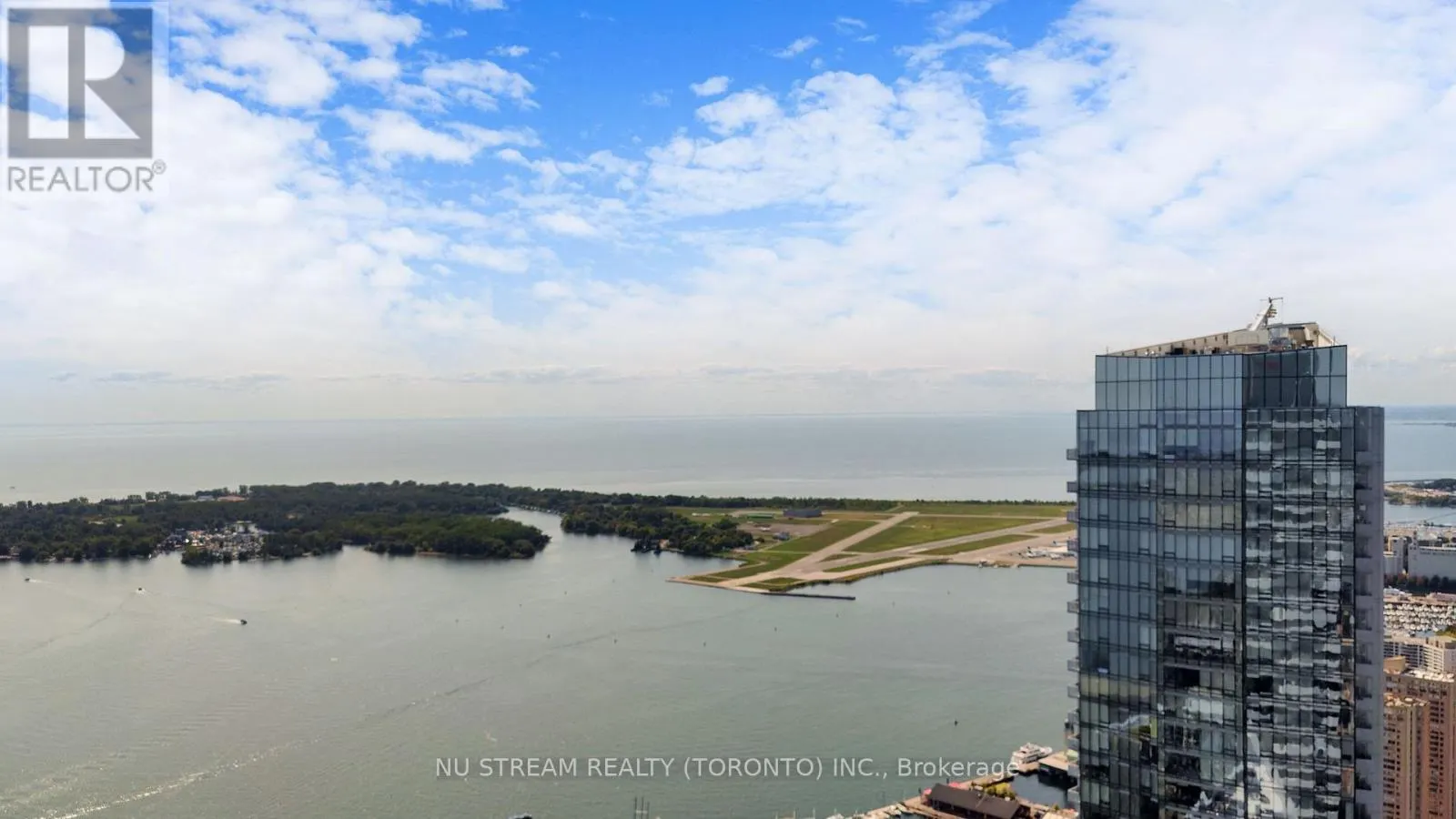 PH101 - 100 HARBOUR STREET