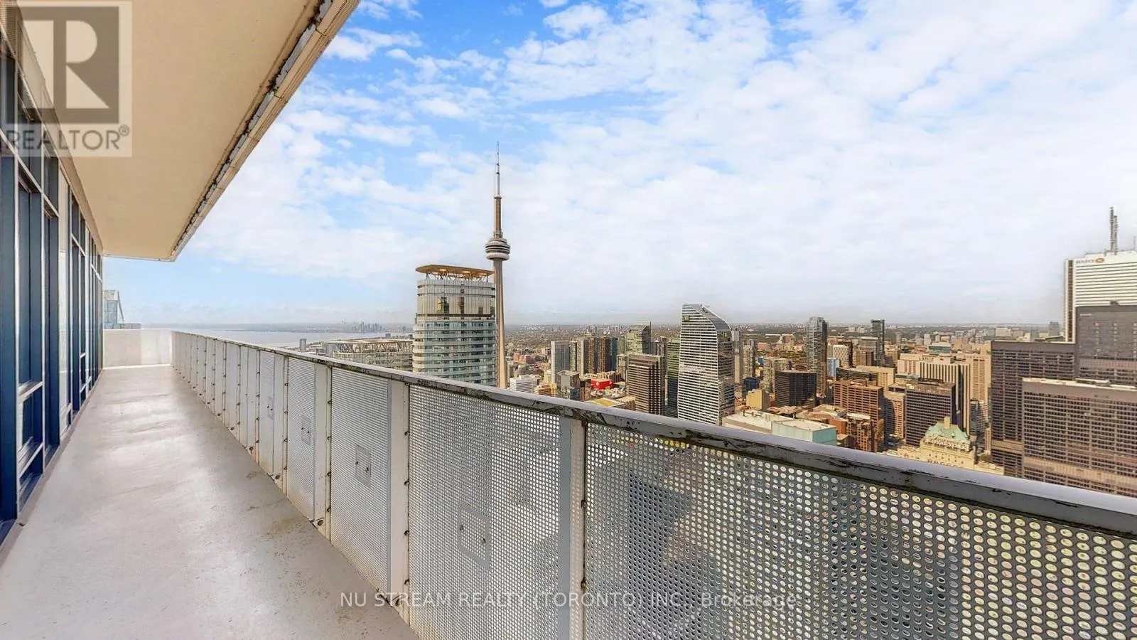 PH101 - 100 HARBOUR STREET