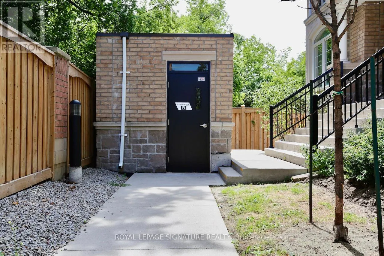 TH27 - 39 DREWRY AVENUE