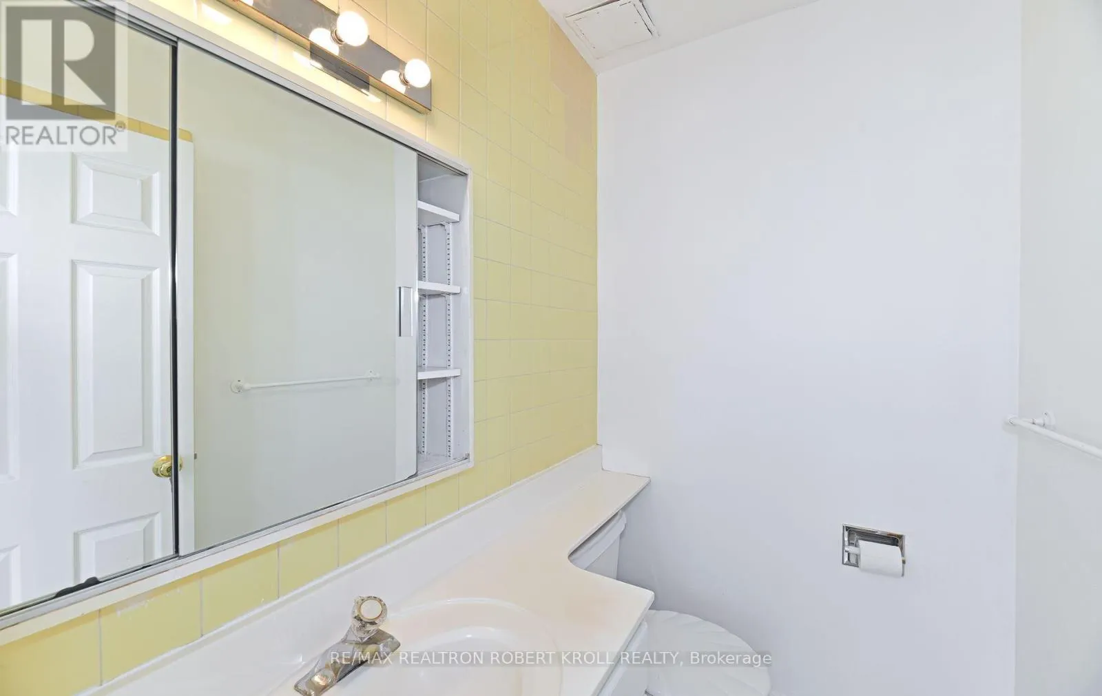 501 - 581 AVENUE ROAD