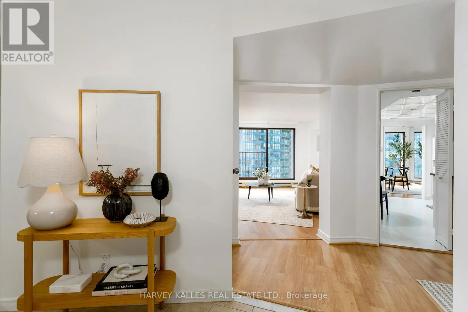 2914 - 55 HARBOUR SQUARE