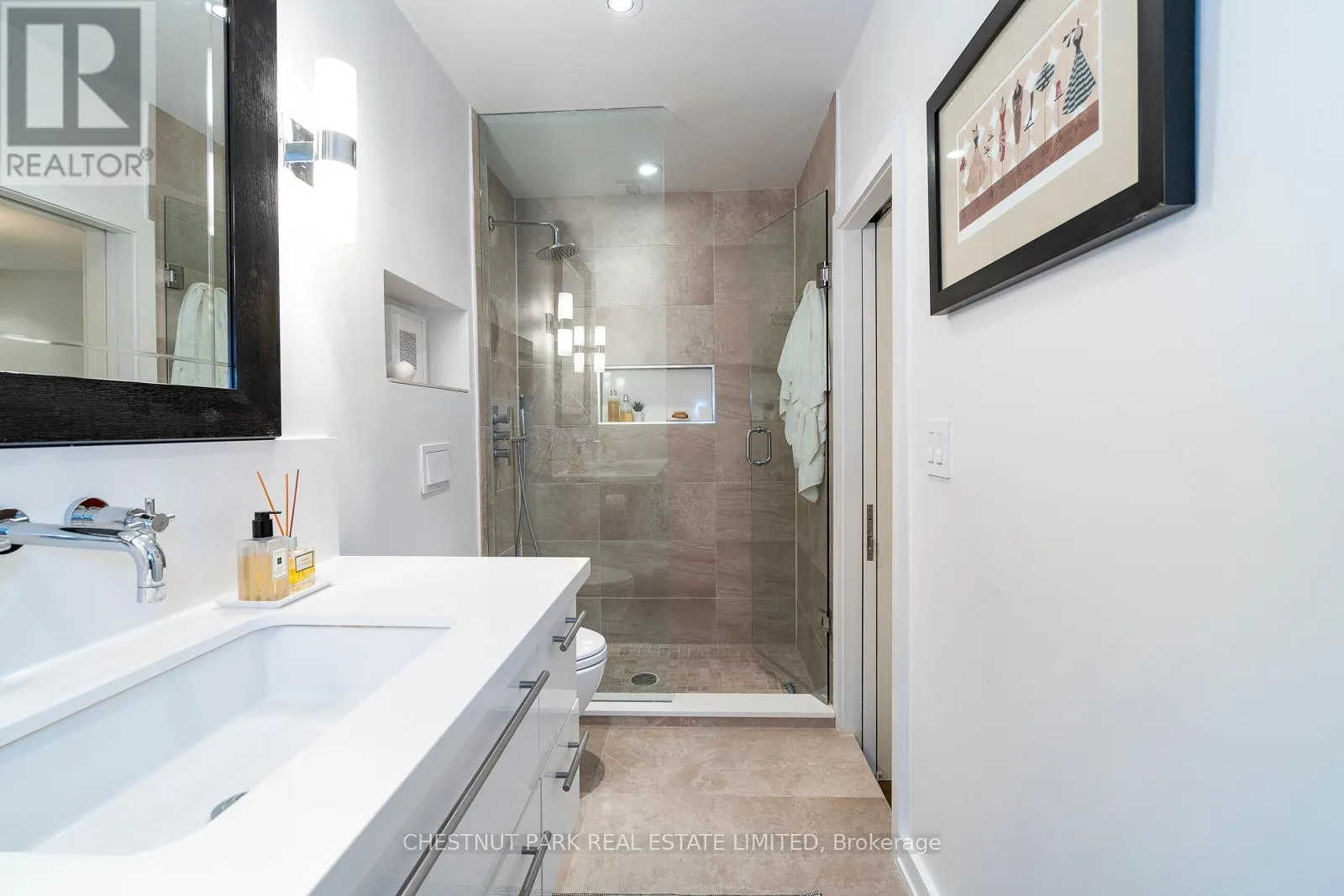 103 - 31 ROSEDALE ROAD