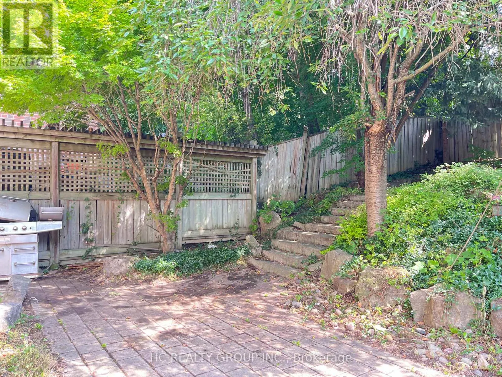 39 DALLINGTON DRIVE