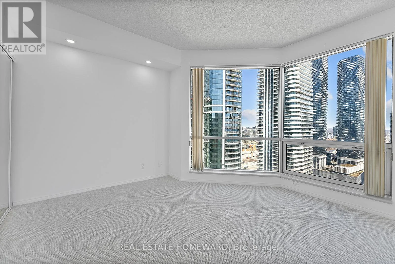 3408 - 10 YONGE STREET