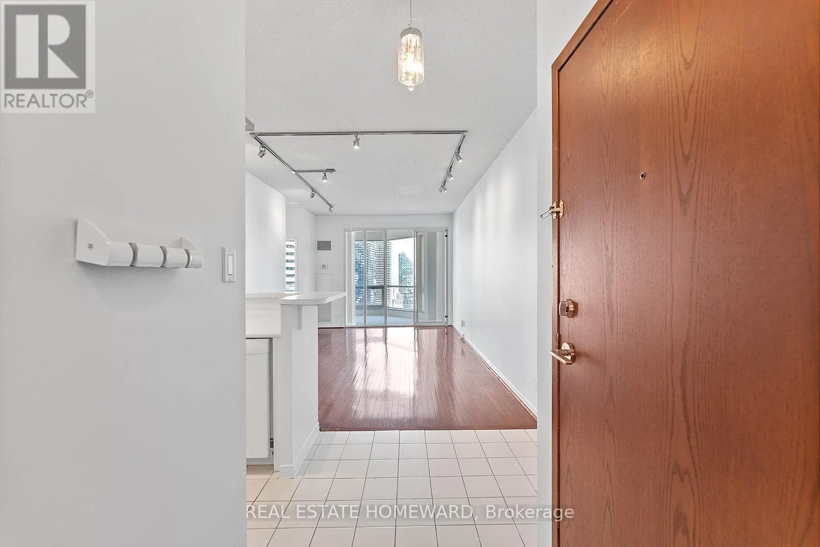 3408 - 10 YONGE STREET