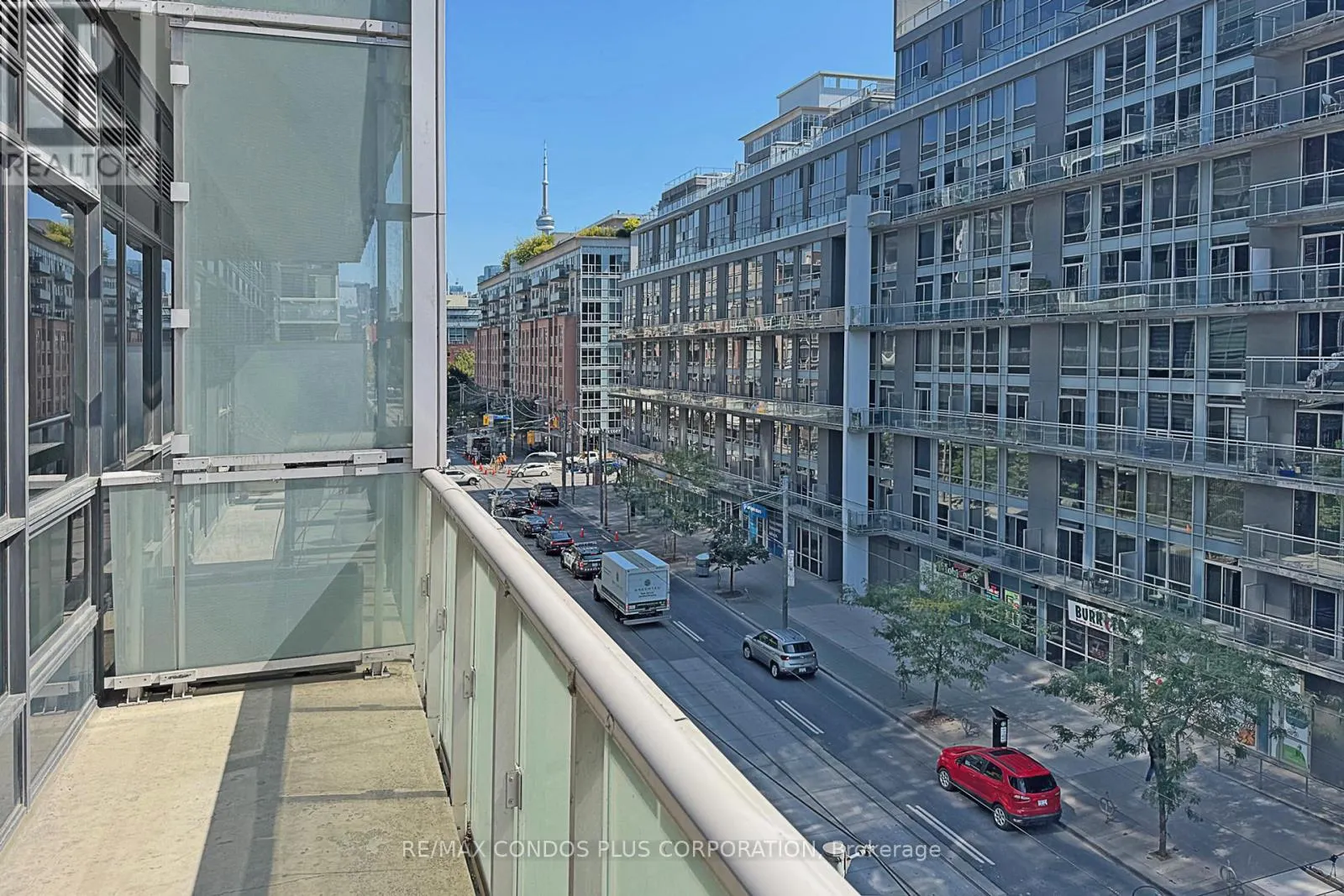 444 - 1030 KING STREET W