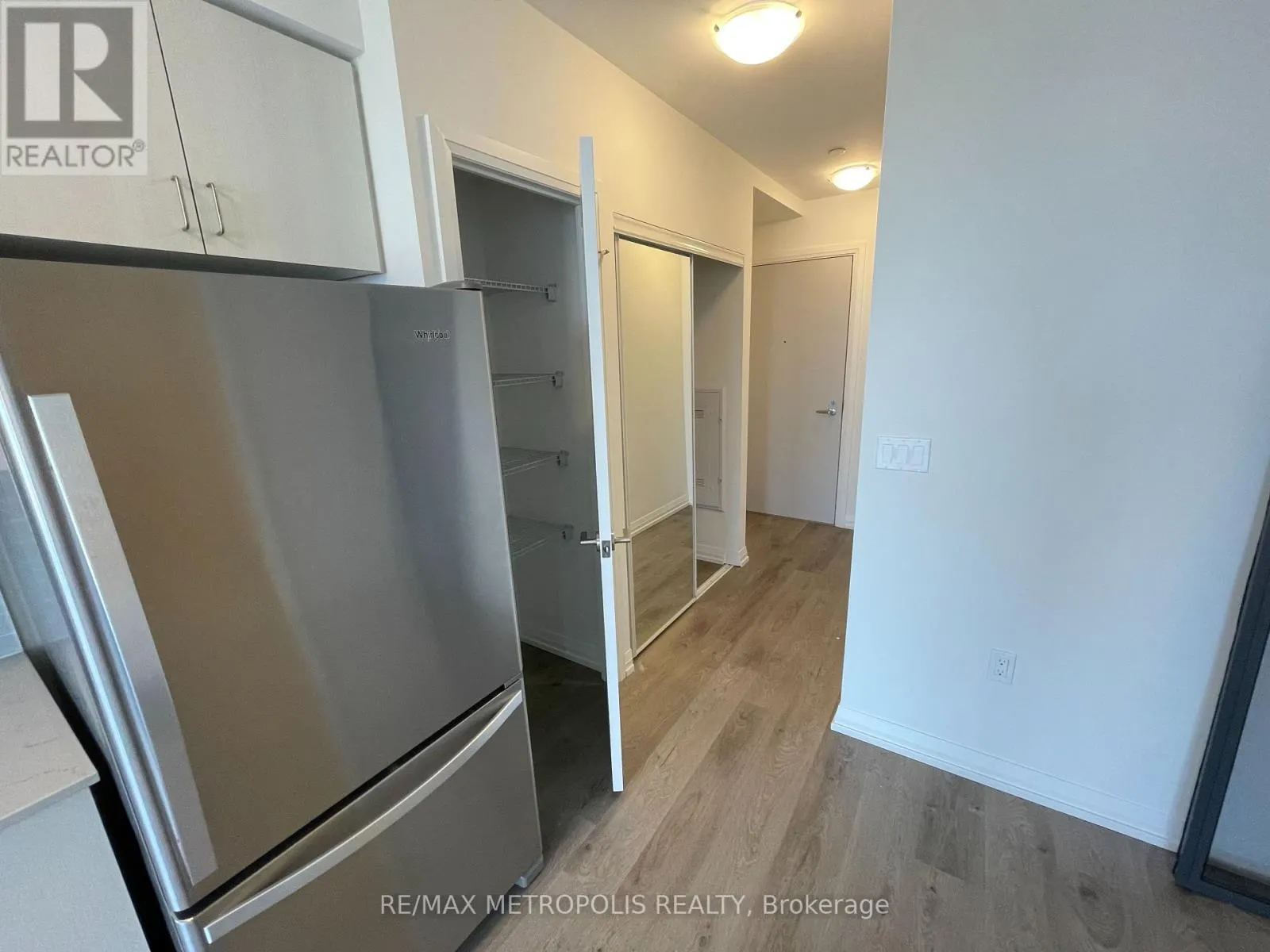 PH05 - 325 YORKLAND BOULEVARD