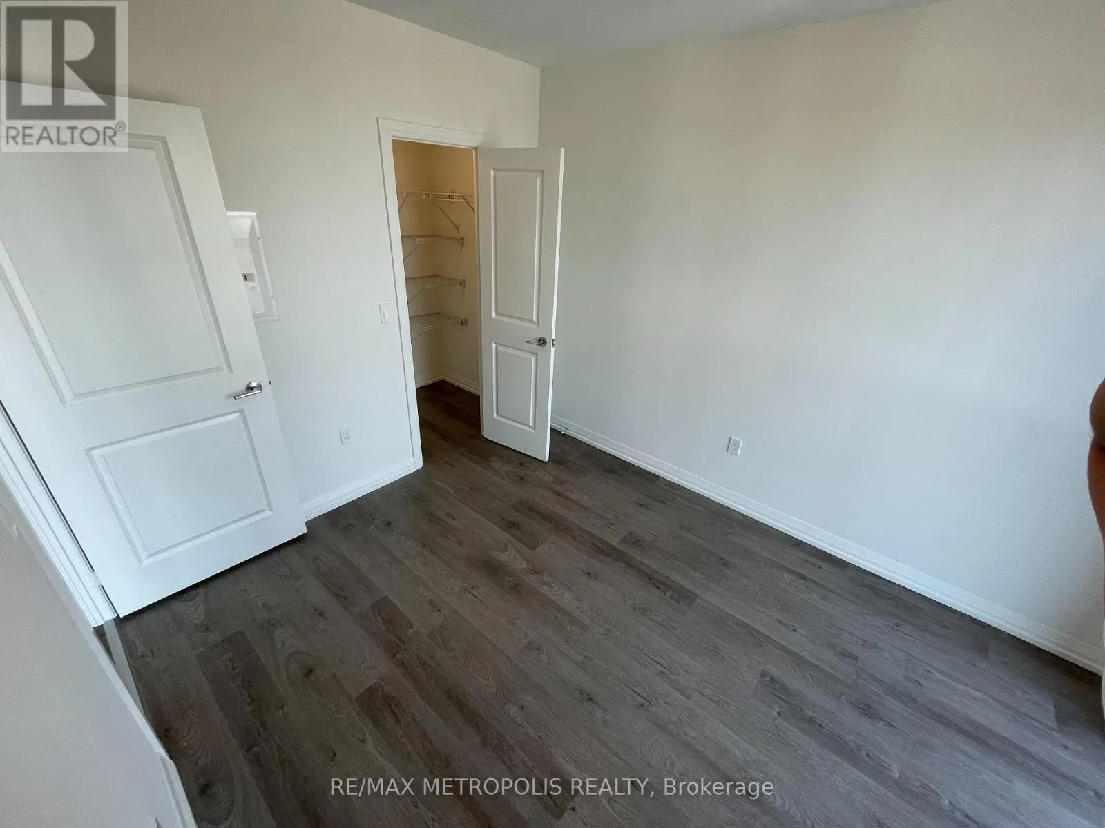 PH05 - 325 YORKLAND BOULEVARD