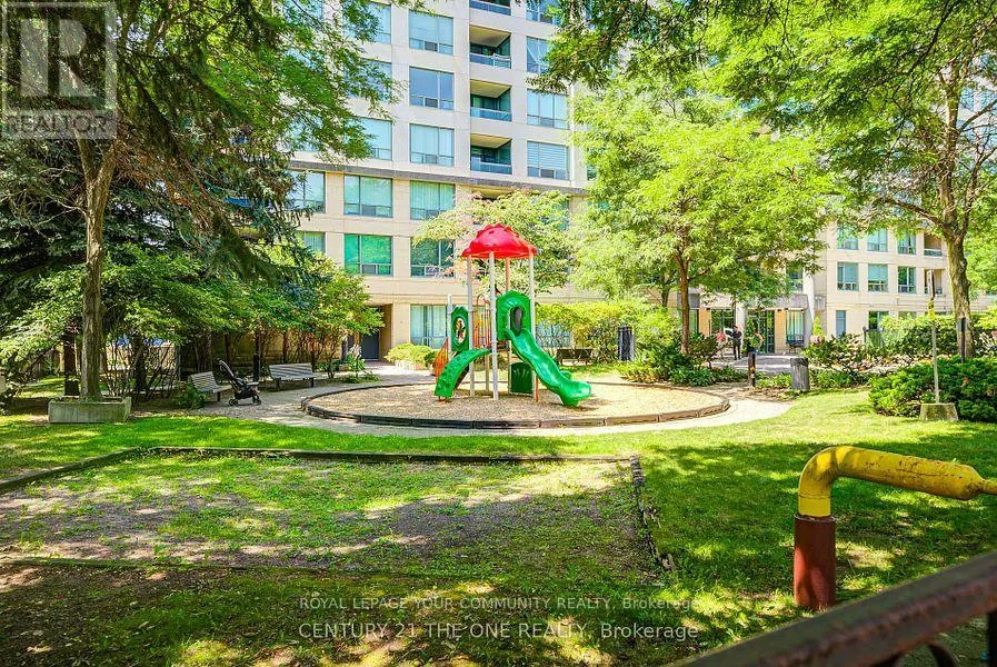 1105 - 238 DORIS AVENUE