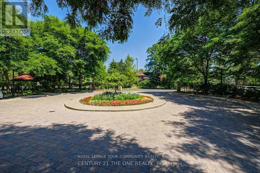 1105 - 238 DORIS AVENUE