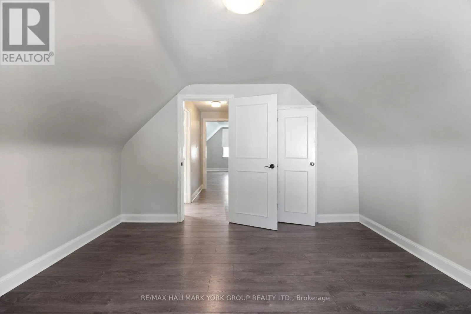207 MAPLEHURST AVENUE