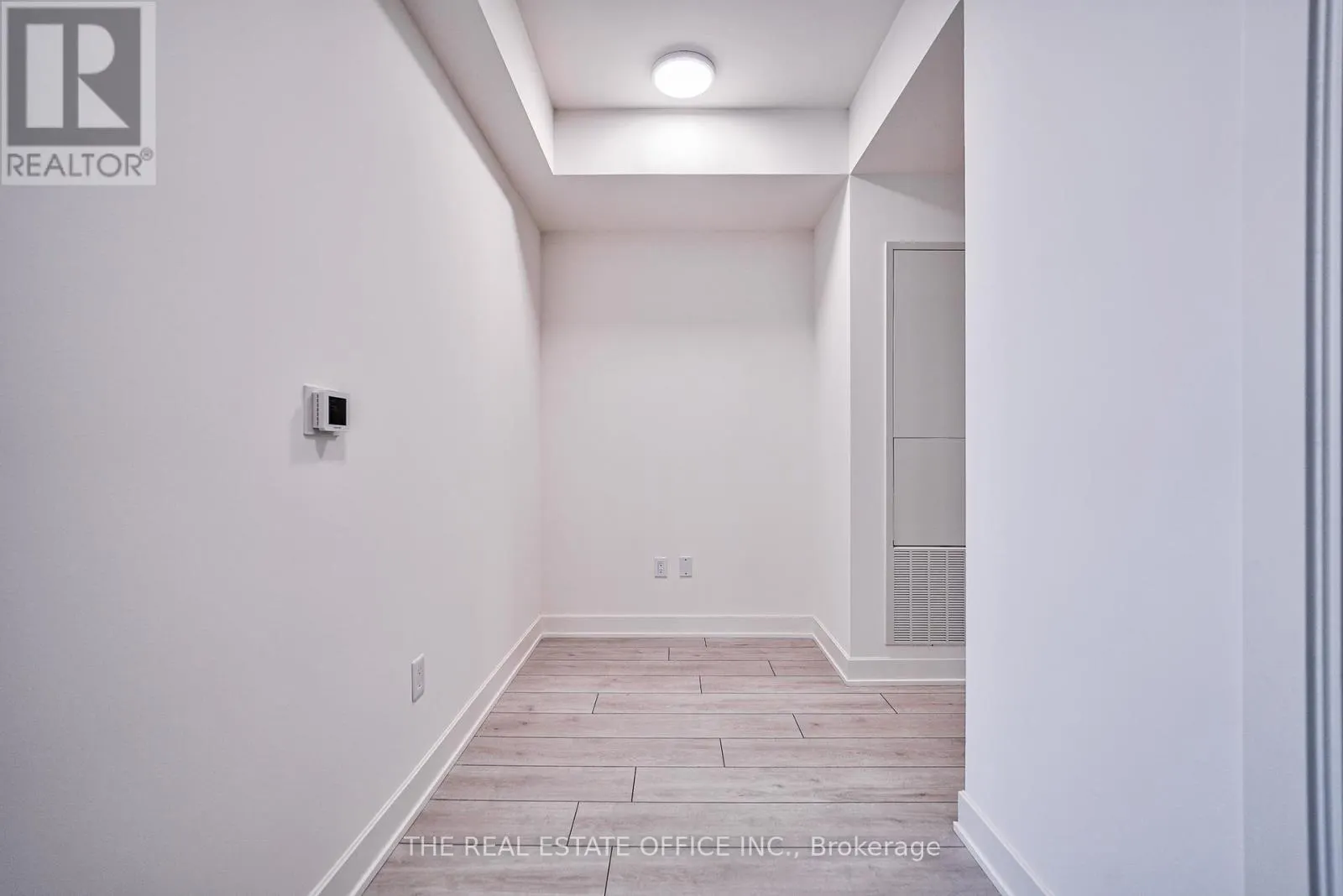 1212 - 35 MERCER STREET