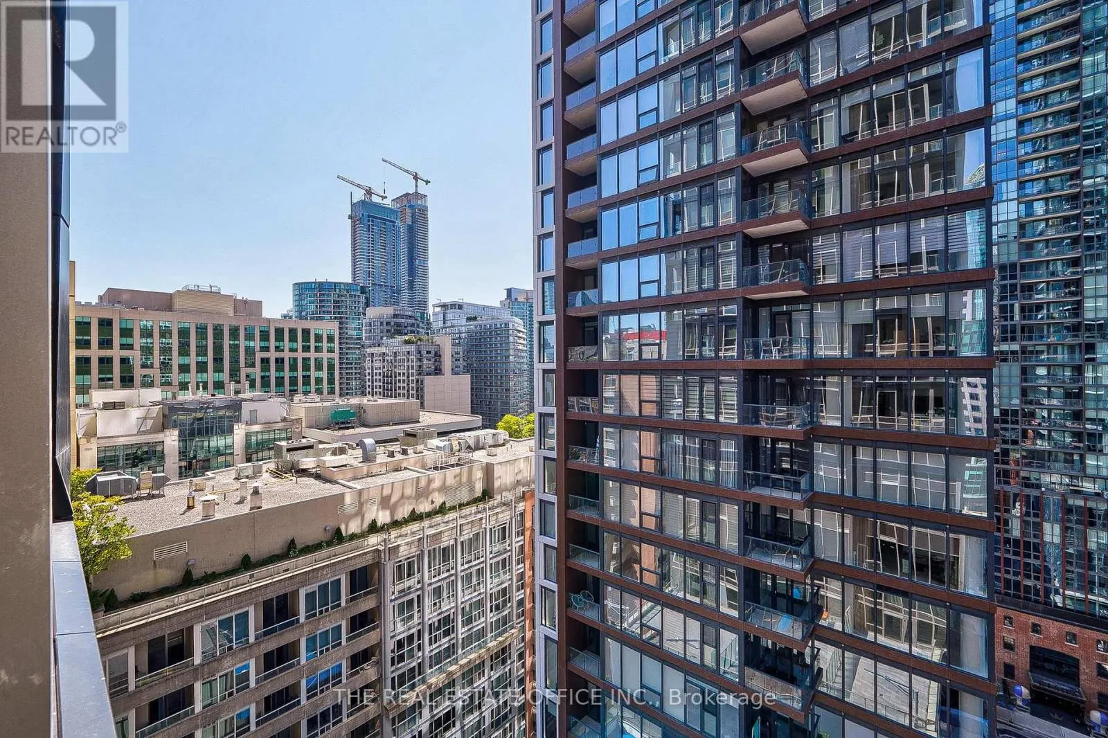 1212 - 35 MERCER STREET