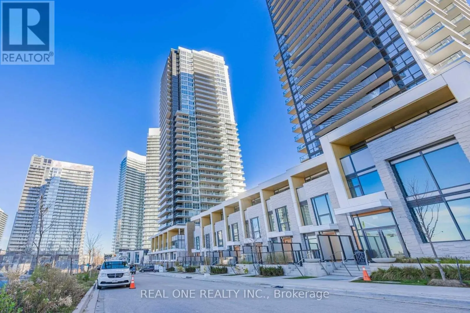 3206 - 95 MCMAHON DRIVE