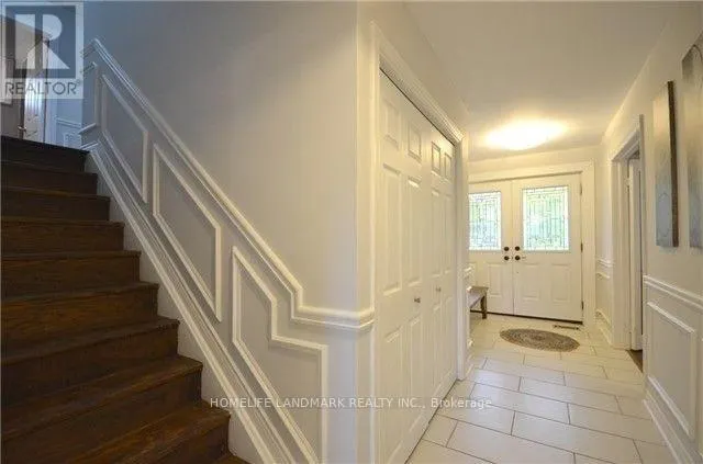 55 WADDINGTON CRESCENT