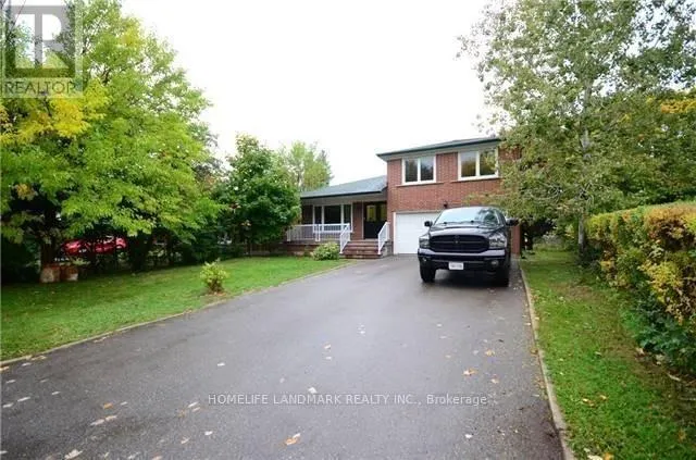 55 WADDINGTON CRESCENT