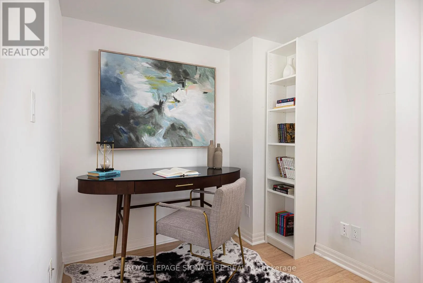 711 - 30 HERONS HILL WAY