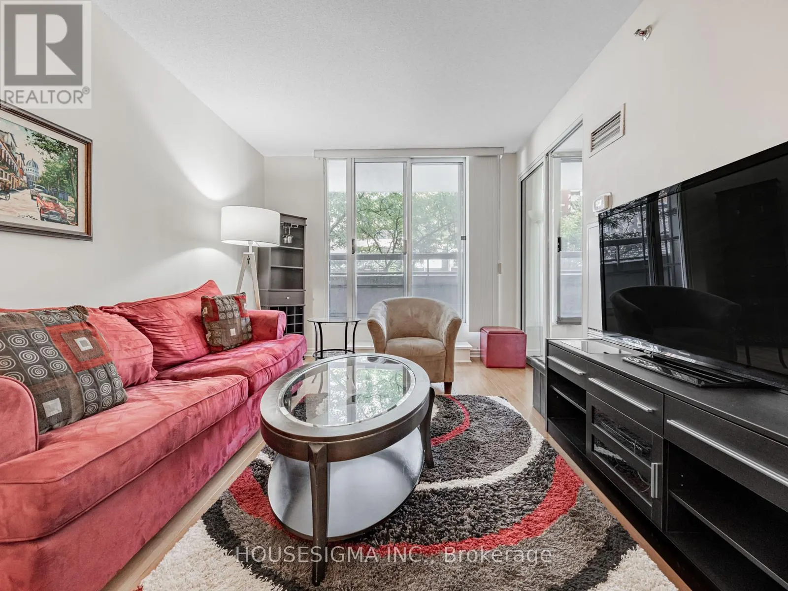 207 - 43 EGLINTON AVENUE E