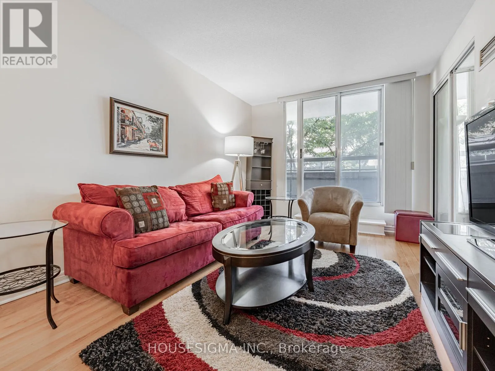 207 - 43 EGLINTON AVENUE E