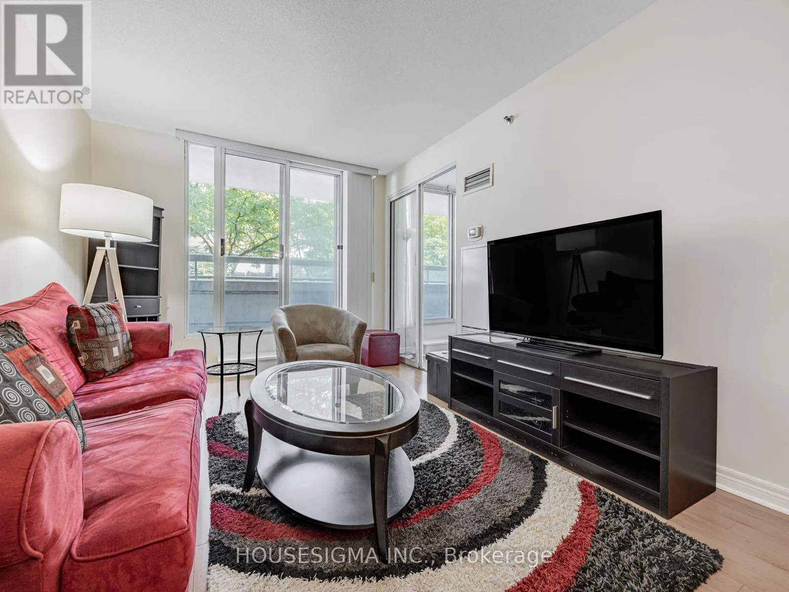 207 - 43 EGLINTON AVENUE E
