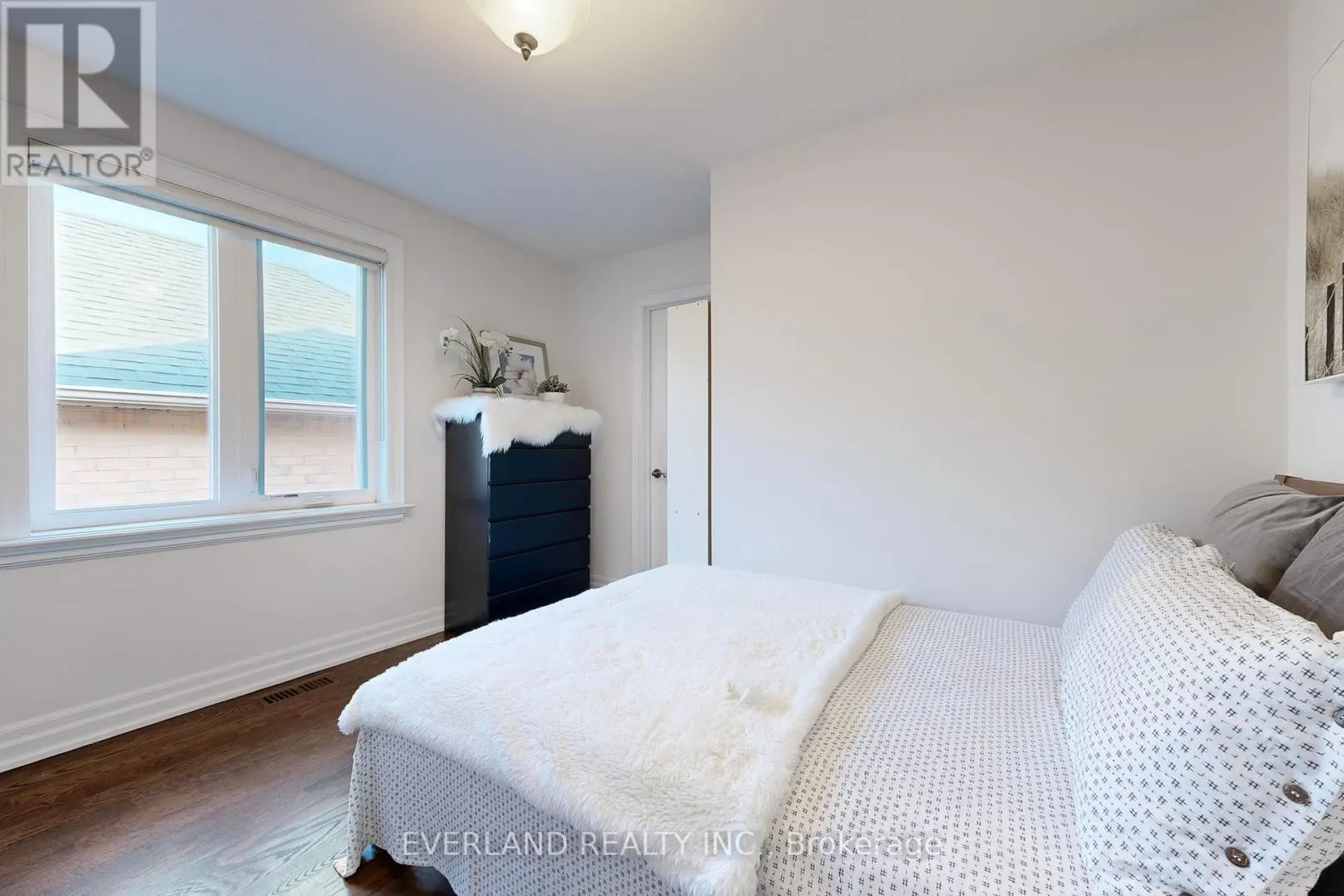 160B FINCH AVENUE E