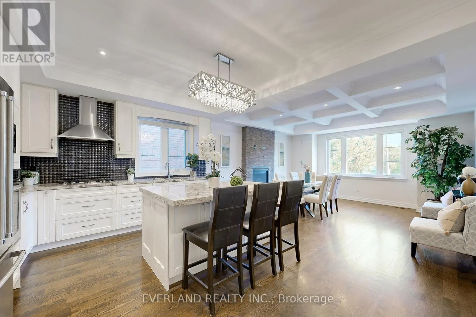 160B FINCH AVENUE E