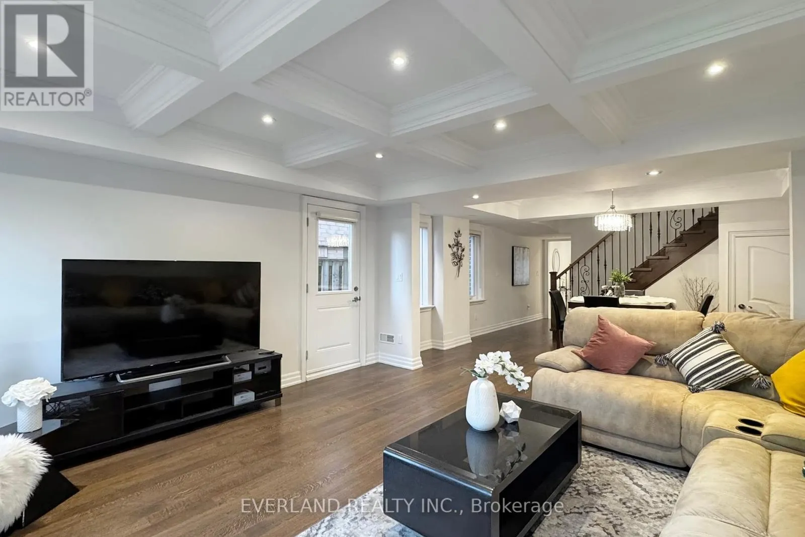 160B FINCH AVENUE E