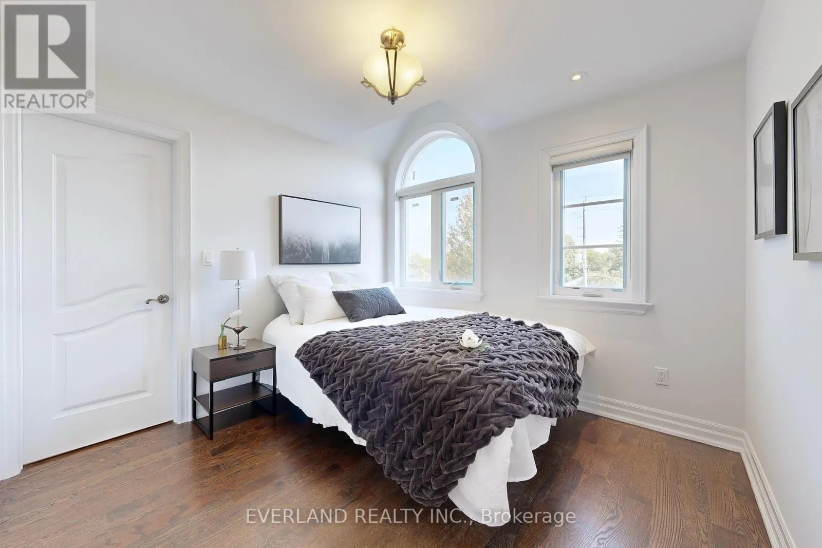 160B FINCH AVENUE E