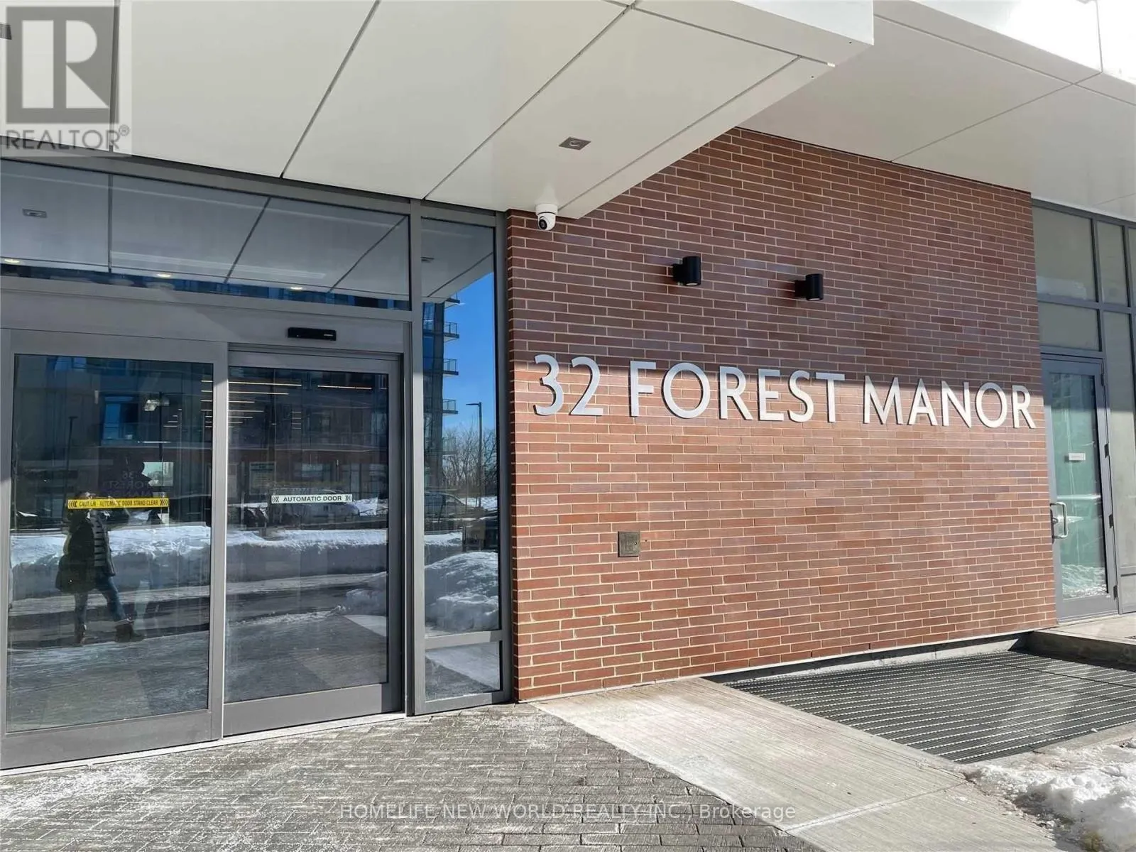 1911 - 32 FOREST MANOR ROAD