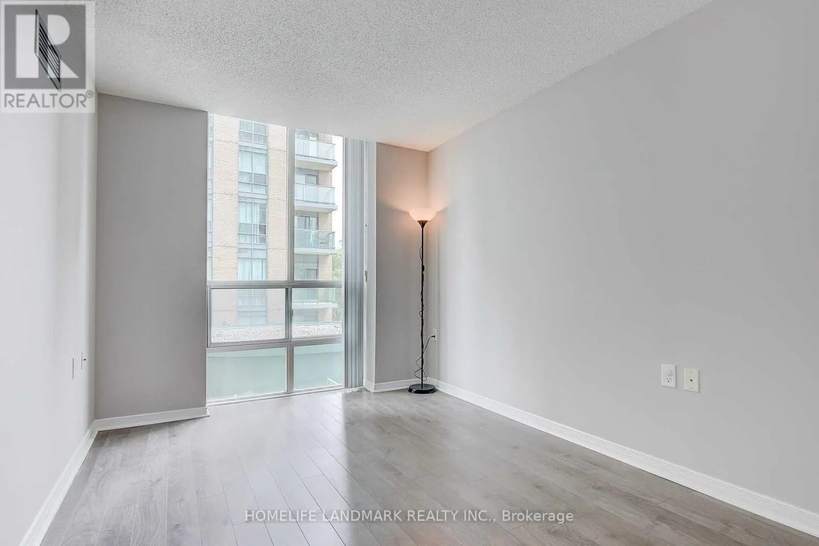 316 - 22 OLIVE AVENUE