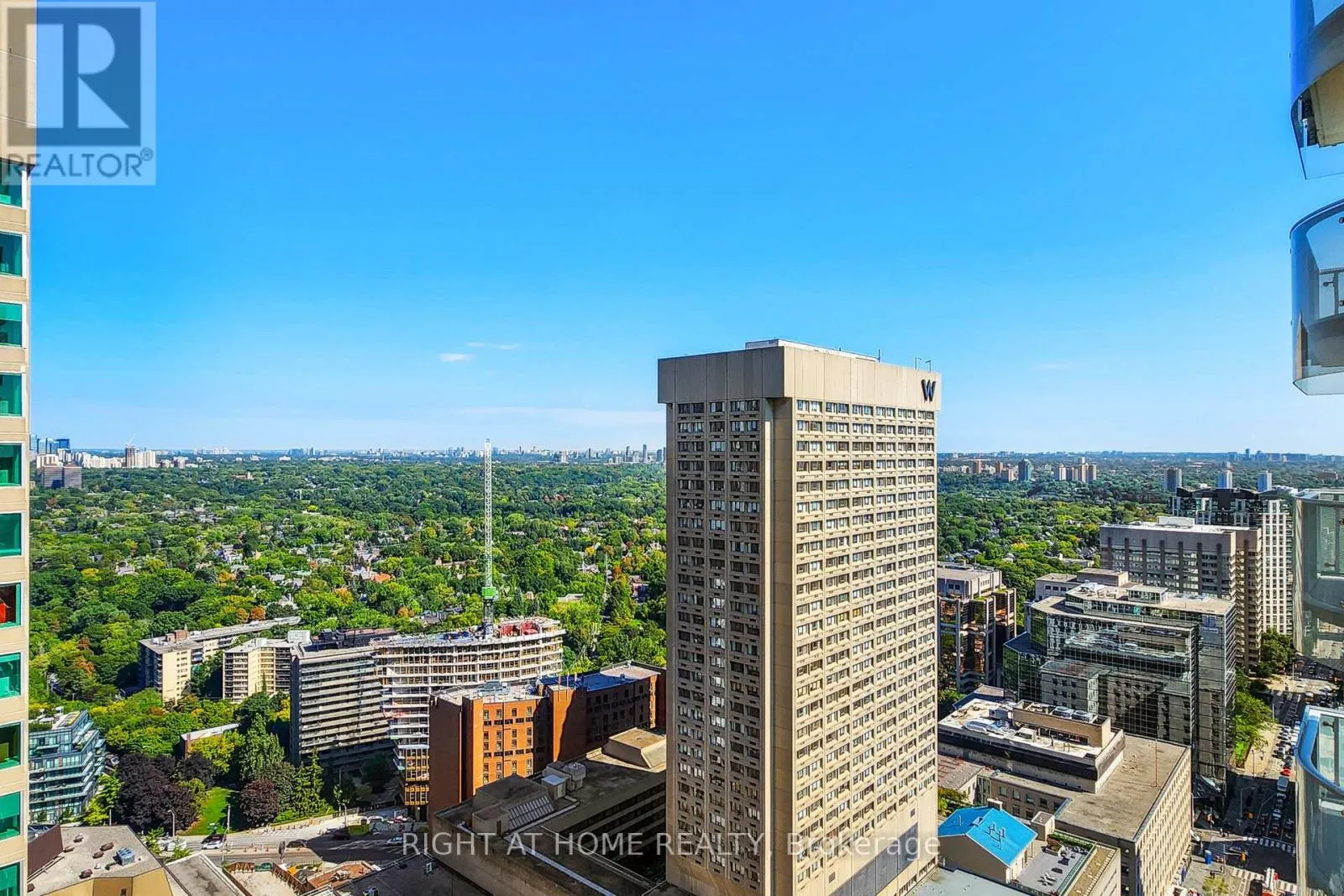 3312 - 1 BLOOR STREET E