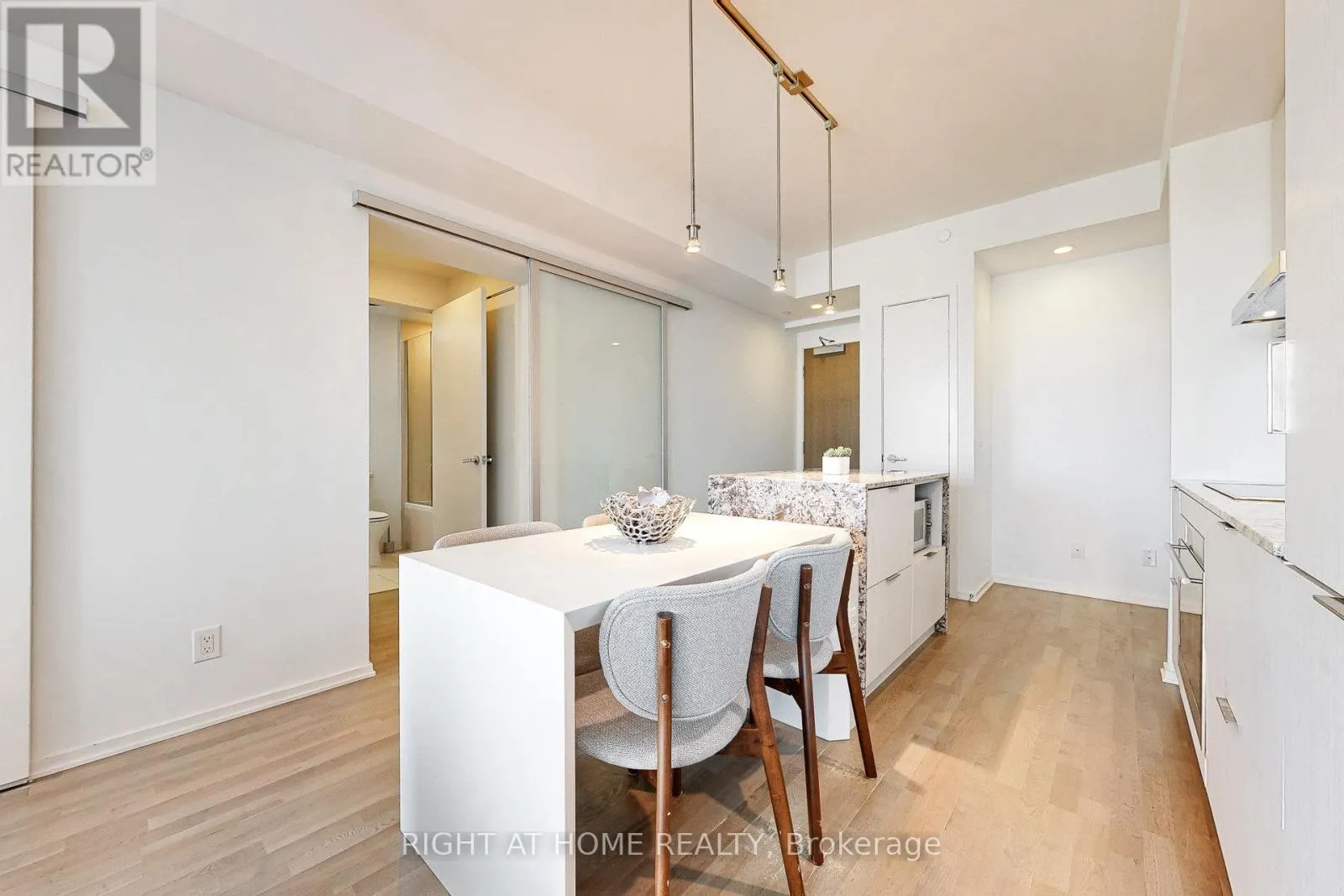 3312 - 1 BLOOR STREET E