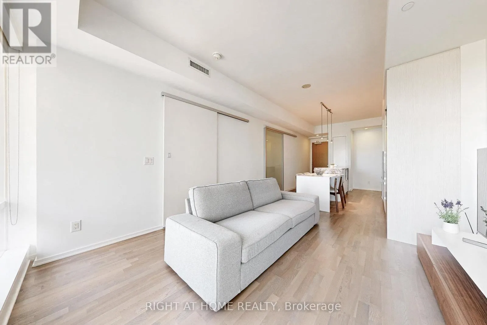 3312 - 1 BLOOR STREET E