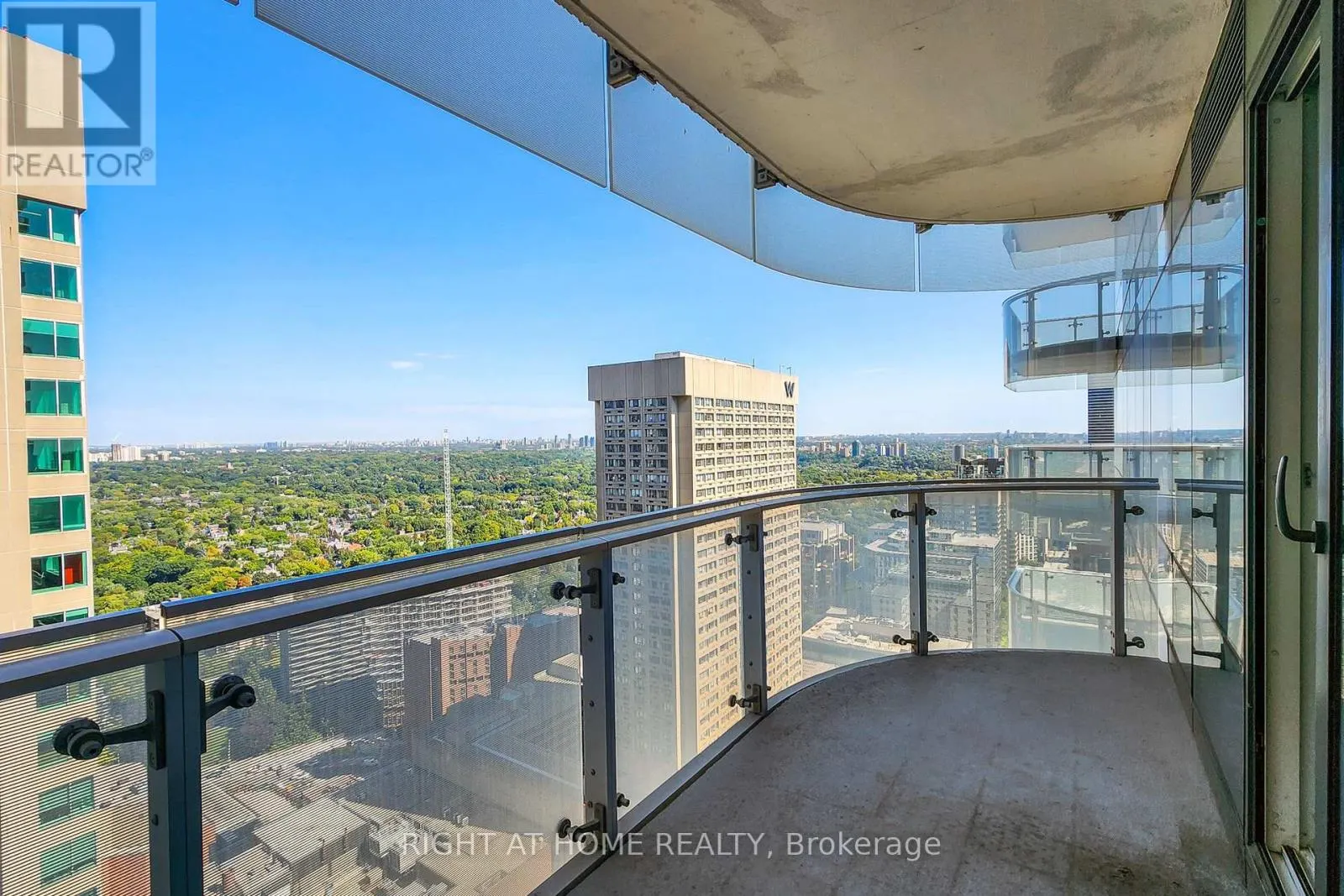 3312 - 1 BLOOR STREET E