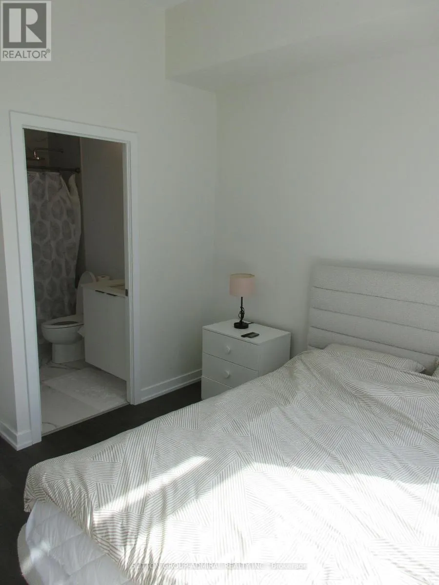 N3005 - 7 GOLDEN LION HEIGHTS
