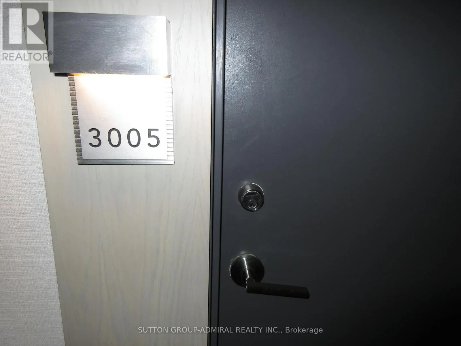 N3005 - 7 GOLDEN LION HEIGHTS