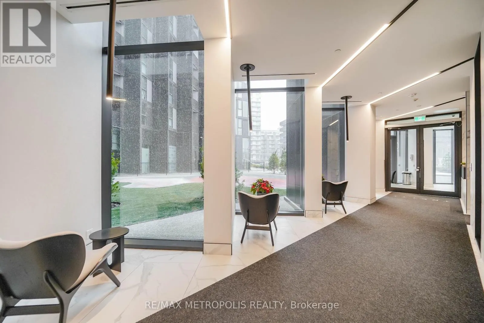 1113 - 30 TRETTI WAY