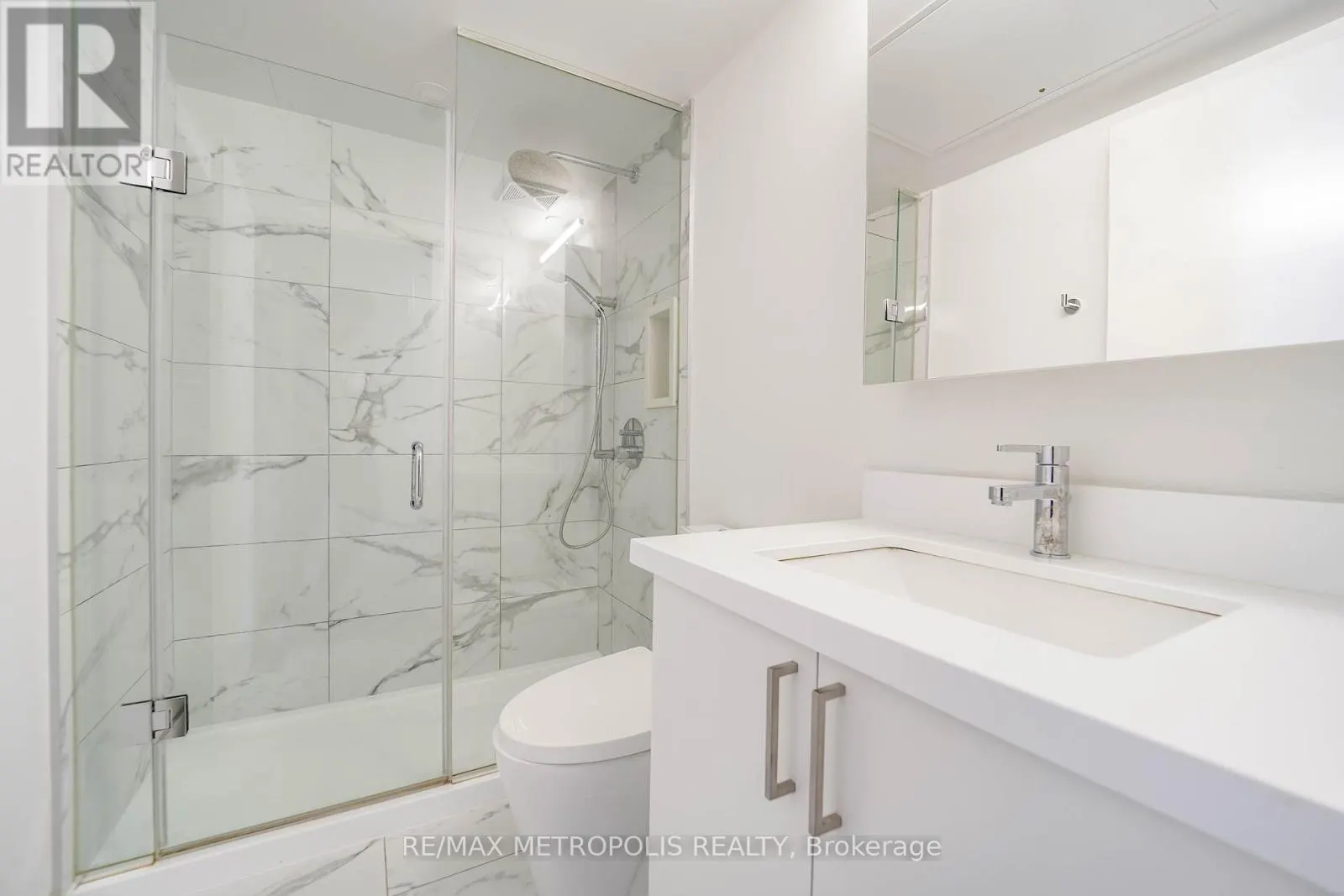 1113 - 30 TRETTI WAY