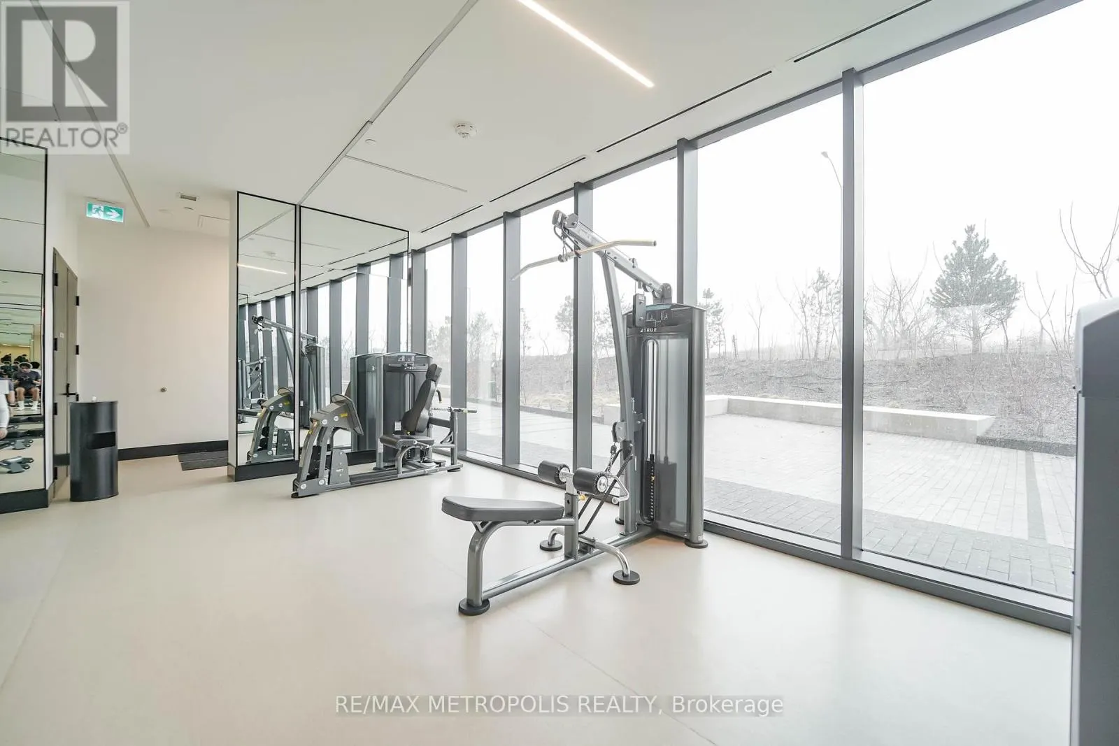 1113 - 30 TRETTI WAY