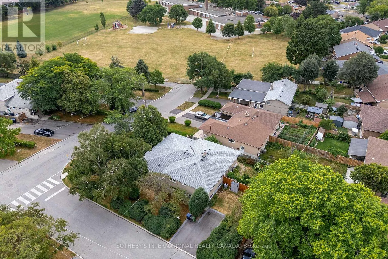 105 BALTRAY CRESCENT
