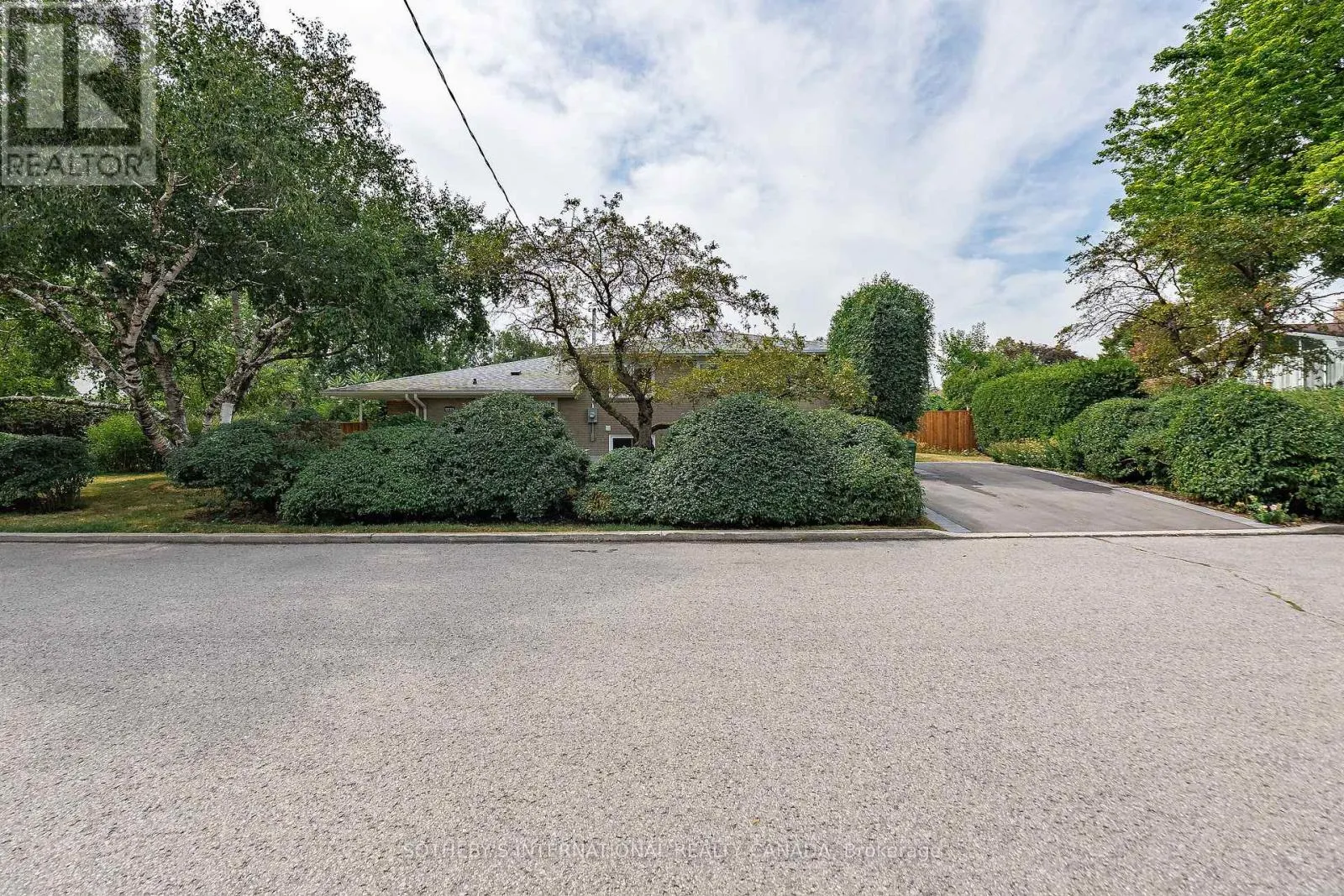 105 BALTRAY CRESCENT