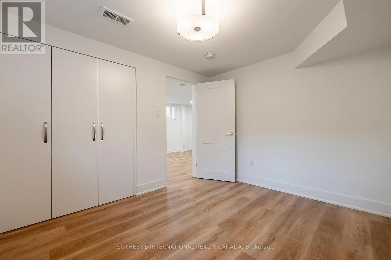 105 BALTRAY CRESCENT