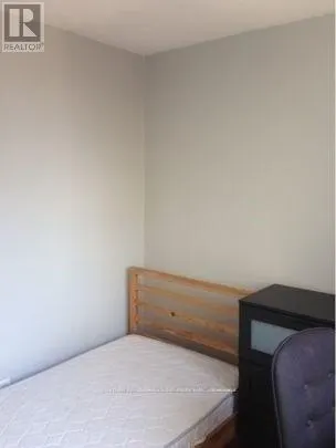 1110 - 43 EGLINTON AVENUE E