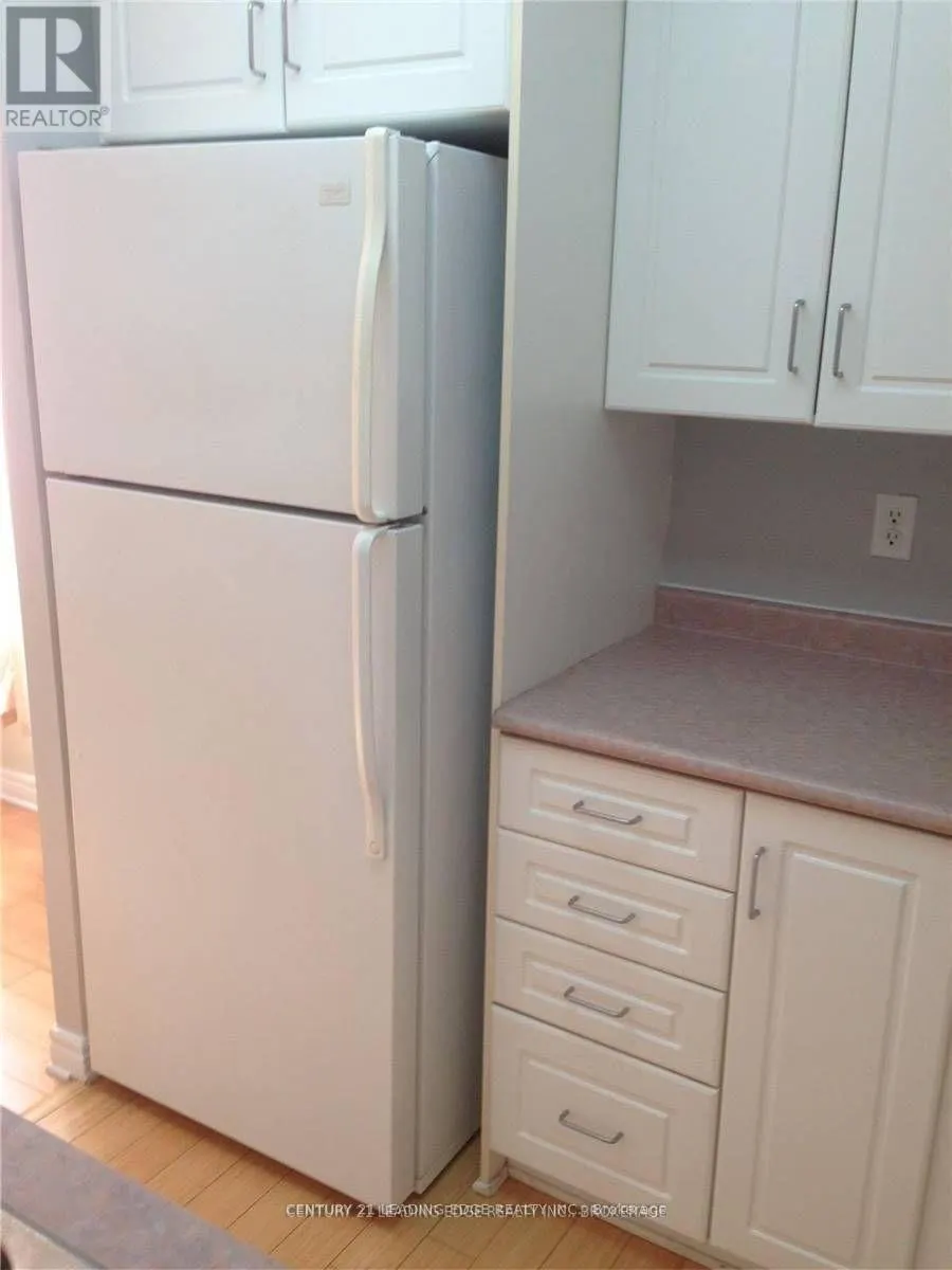 1110 - 43 EGLINTON AVENUE E