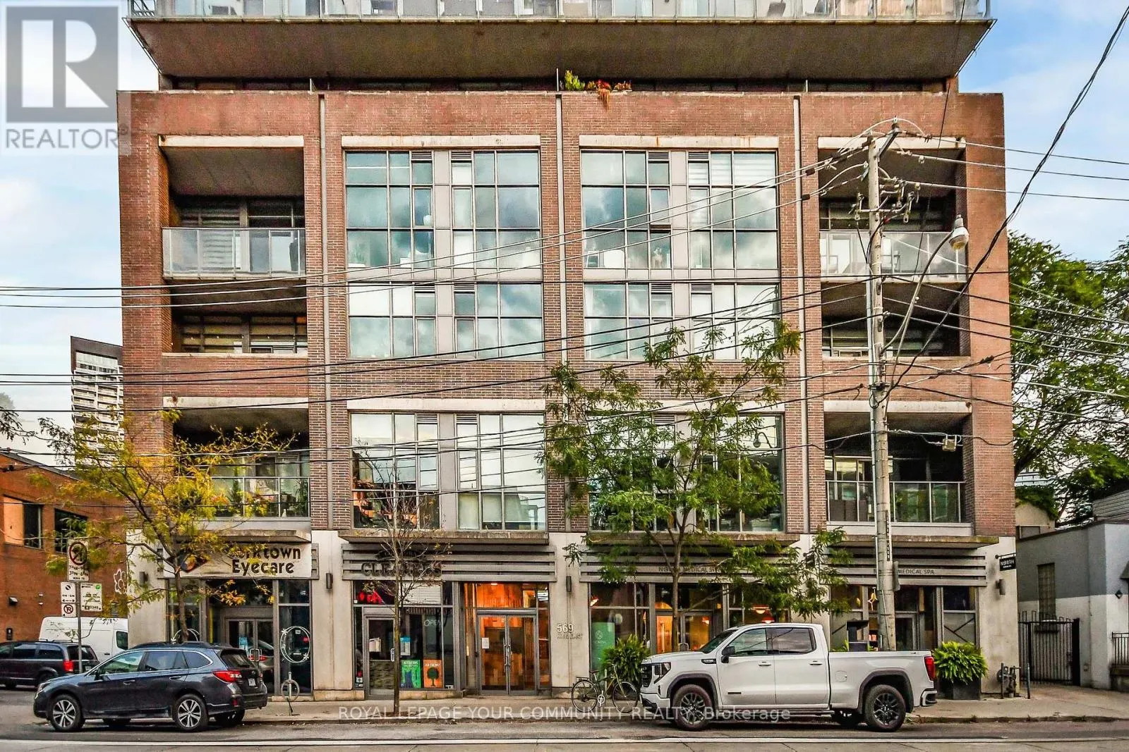 304 - 569 KING STREET E