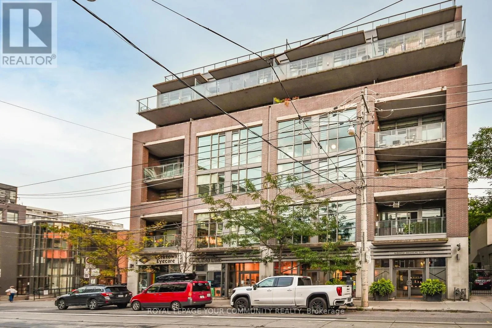 304 - 569 KING STREET E