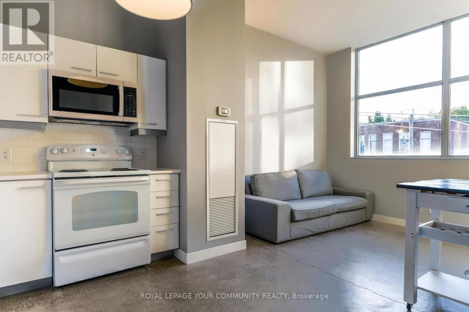 304 - 569 KING STREET E